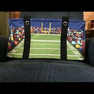 Thirty One Medium Utility Tote | Touch Down Time print